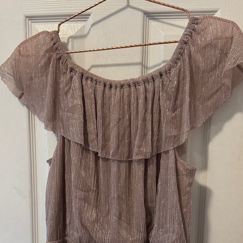 Elegant Off-Shoulder Ruffle Dress - Picture 5 of 5